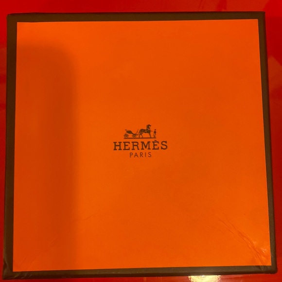 38MM Reversible leather strap, Togo Calfskin, Hermes “H” Buckle - Picture 1 of 4